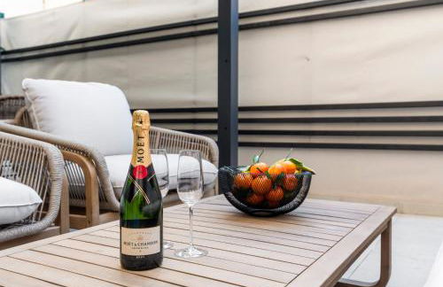 Stylish 2BR in Estepona, Walk to Beach & Old Town - Photo 19