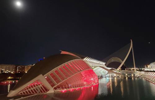 Las Artes Hlius Luxury Apartments - Photo 19