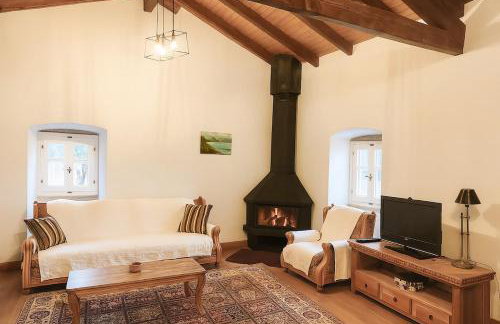 'Perithyron', Konstantina's House, Old Perithia - An Authentic stone Retreat in Corfu's most Historic Village - Photo 21