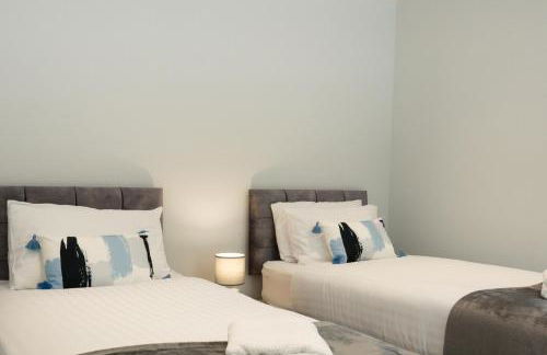 Field View- Amazing 5 bed, Great for contractors and families - Foto 21