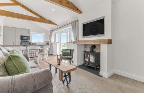 Grafton Fields near Silverstone - Photo 7