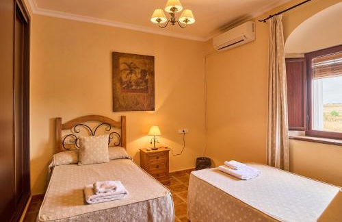 Apartamentos Valsequillo Córdoba - Photo 22