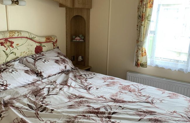 Remarkable 2-bed Caravan in Ingoldmells - Foto 3