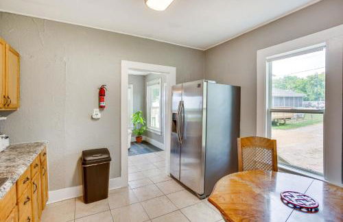 Lakefront Mound Getaway Near Snowmobiling Trails! - Foto 8