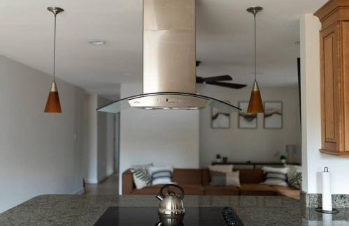 Relaxing 5-Bedroom Villa with Outdoor Oasis - Foto 17