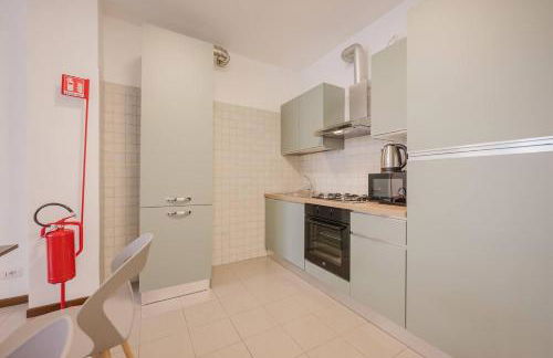 Unico Apt 5, 4 ospiti, parcheggio gratis, 10 minuti da Venezia - Photo 4