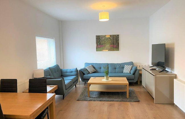 Luxury 2 bed Apartment Golden Triangle w Parking - Foto 6