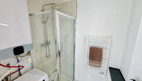 L'Instant urbain - Proche métro - Oullins - Foto 2, towels, Shower