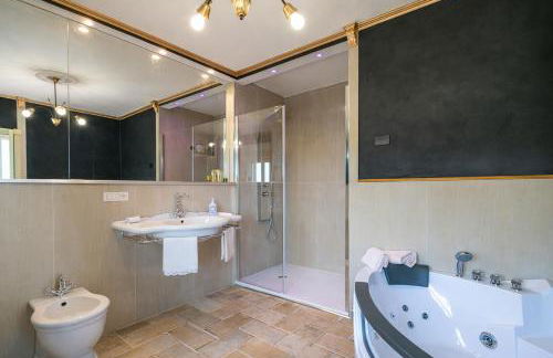 VILLA Castel del Monte - Panoramic Tuscan Villa with Jacuzzi - Foto 36