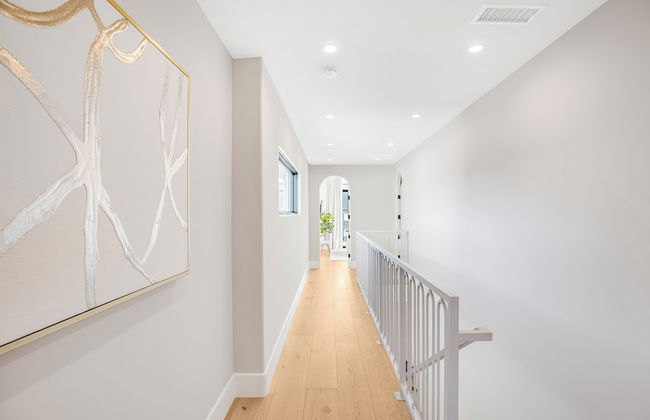 Villa Camellia - Charming 5 BR Home in the Heart of Studio City - Photo 77