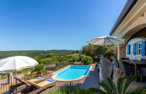 Stunning Home In Malinska With Wifi - Photo 12