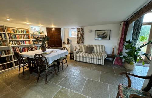 Unique 17c listed Barn in a Shropshire hamlet. - Foto 2