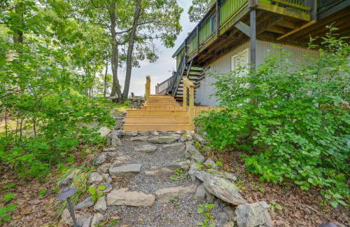 Great Cacapon Cabin with Mountain Views - Photo 26