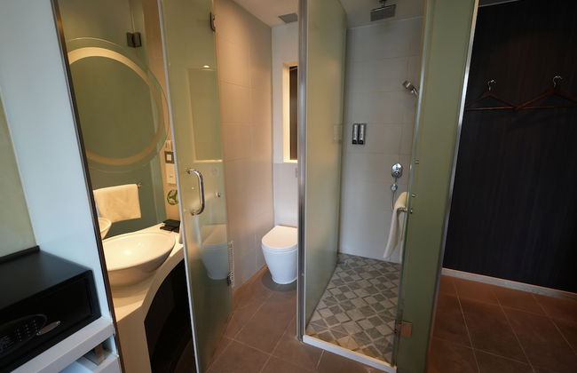 Epoch Hotel - Photo 26