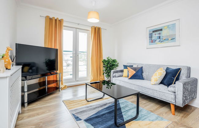 2br-sleeps4-parking-eastlondon - Photo 1