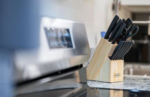 3BR 2BA Cozy Home with Jacuzzi Near Downtown - Foto 20