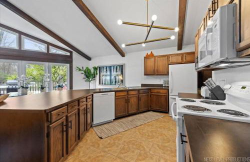 Game Lovers Getaway In Abbey Springs with Golf Cart - Foto 24