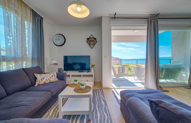 Luxury Seaside Apartment by Litto - Photo 22