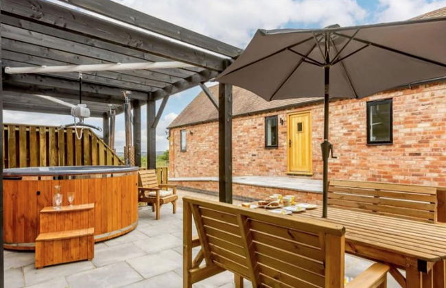 Fawn Cottage Disabled Adapted 3 Bedroom hot tub - Foto 12