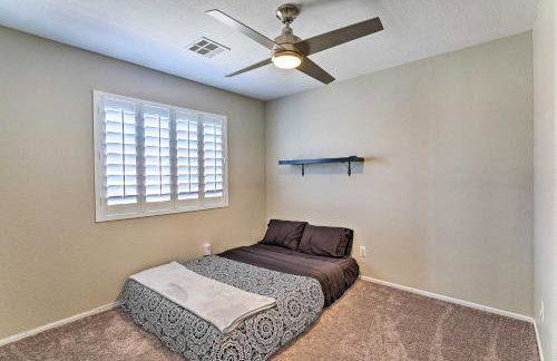 Stylish House with Patio, 8 Mi to Vegas Strip! - Photo 18