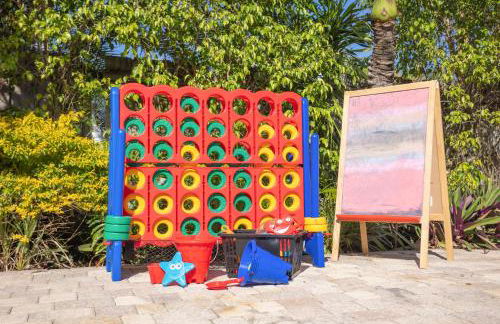 Spacious 3-Bedroom Villa with Heated Saltwater Pool and Fenced Yard in Oakland Park - Foto 65