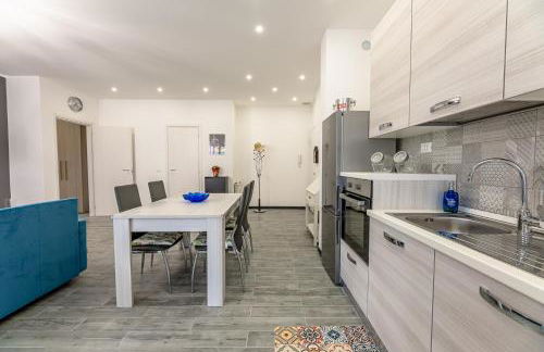 10 minuti a piedi dal mare, grande terrazza con ombrellone - Foto 10