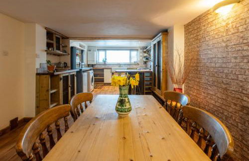 1 Bed Flat - Sleeps 2 - Pets - Balcony - Parking - Foto 21