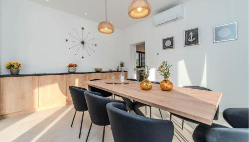 4 Bedroom Cozy Home In Jovici - Foto 4