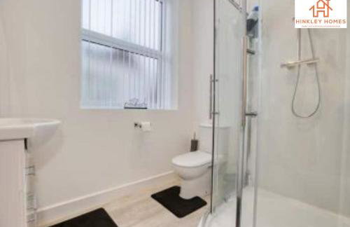 Modern 1 Bed Apartment in Central Bridgwater Ideal for Contractors & Long Stays - Foto 10