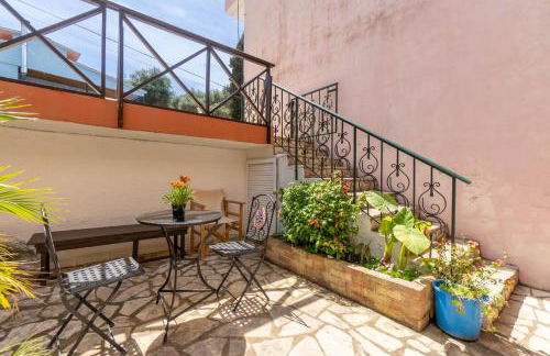 Nikos Seaside Apartment - Foto 19