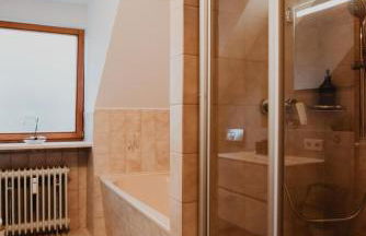 Zentral, Loggia, TG-Platz - Foto 6