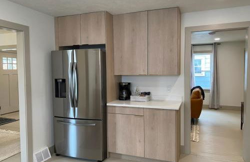 Totally renovated large family getaway! King bed - Foto 3