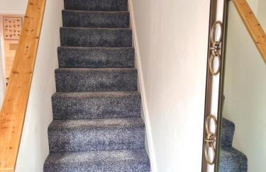 Ideal 4 Bed Home sleeps 7 Nr Middlebrook Stadium - Foto 35