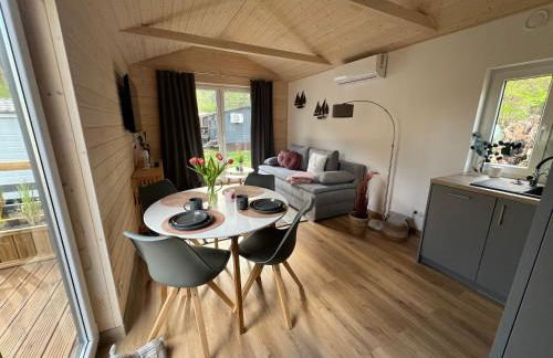 Tinyhouse Frida &ndash Stilvolle Auszeit am See Natur & Ruhe in Stuer Mecklenburgische Seenplatte - Foto 16