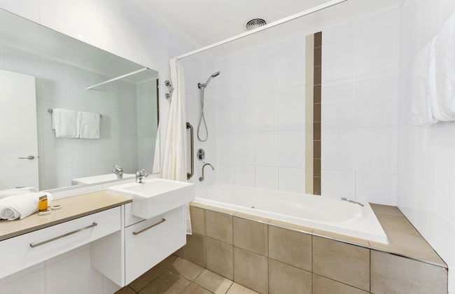 Flynns Beach Resort - Photo 16