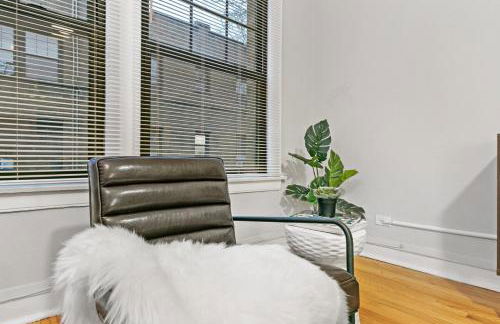 1BR Modern Lakeview Apt close to Dining - Oakdale 2S - Foto 3