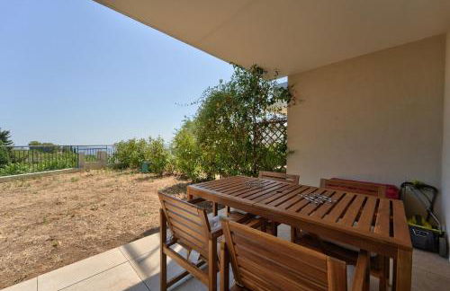 Lovely 1BR with garden, private parking & Sea View - Foto 2