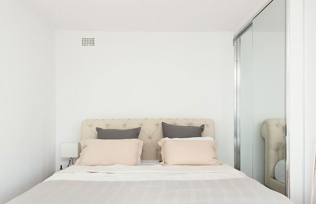 Bondi Beach Getaway - Photo 4