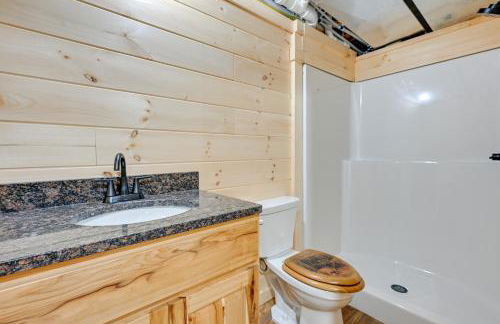 Adams Cabin with Game Room and Fire Pit - Foto 13