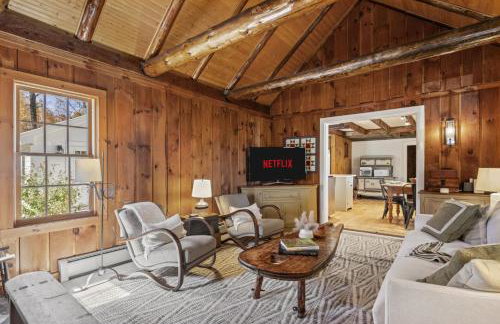 Modern Lux Cabin w Mtn Views and Fire Pit - Foto 57