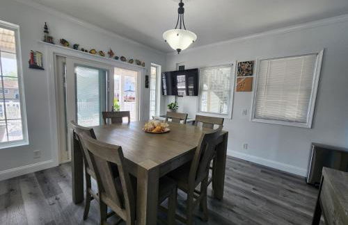 Lower Chelsea Lookout- On Water by Beach & Boards! - Foto 14