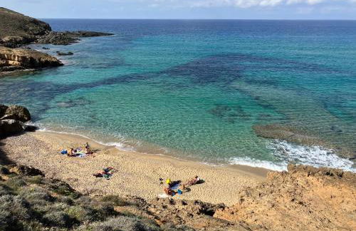 Oasi del Relax - Seaside Peaceful Panoramic Terrace in ITALY - new Sardinia apartment 50 mt beach&sea full comfort air conditioning-WiFi-Parking-Privacy - Foto 10