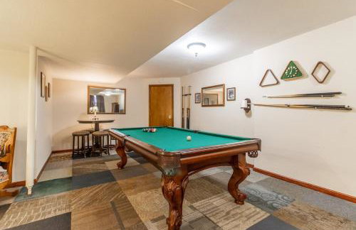 Sleeps 12! Main Level Primary Suite-Beautiful Backyard Oasis - Photo 4