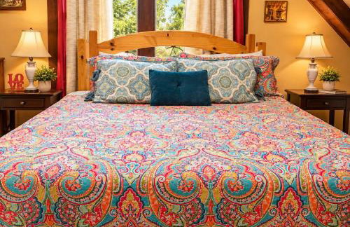 RUSTIC BLUEBONNET CABIN With VIEW BY HIDDEN FALL PARK - Photo 9
