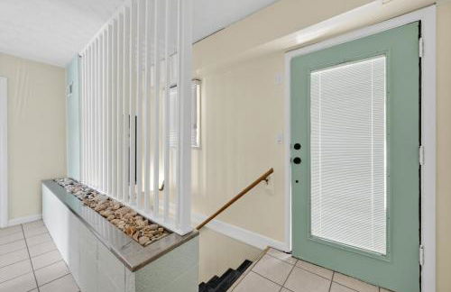 Lakefront Getaway with Private Dock & Scenic Views home - Foto 30