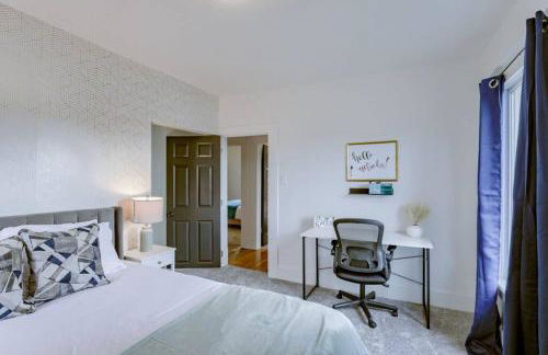 Beautiful - 4bd with Contemporary Interior - Foto 8