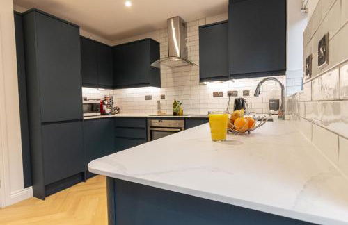 Charming Home in Bromsgrove - Perfect for Groups - Foto 45