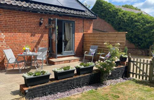 The Tack Room Cottage - Sleeps 4, Garden & Parking - Foto 61