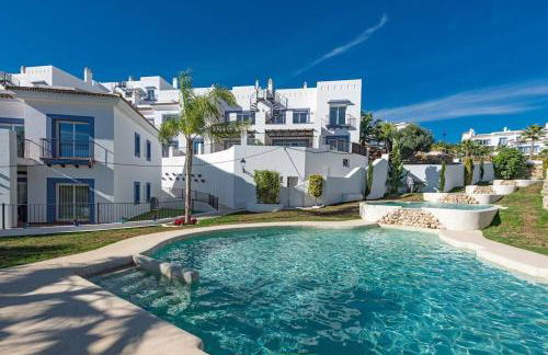 Deluxe 2 bed Apartment - Photo 5