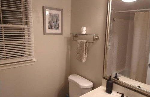Lovely 2 Story 4 Bedms 3 Baths Home by Stone Mountain Park! - Foto 23